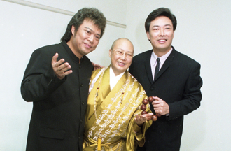 恆述法師赴陸直播弘法 曾批張菲費玉清：給兒孫買房買車就不幫她