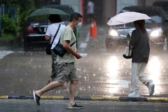 凱米直撲台灣 新北有望放颱風假？侯友宜：估2天都達標