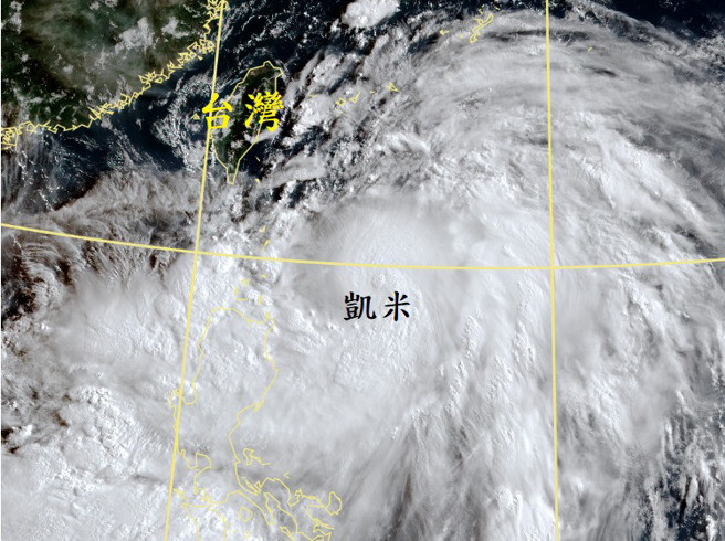 凱米一度受限垂直風切，強對流不穩定，最新觀測卻顯示垂直風切減弱了。（翻攝鄭明典臉書）
