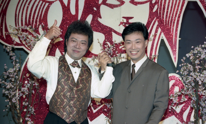 张菲、费玉清当年一同主持龙兄虎弟。（图／中时资料照）