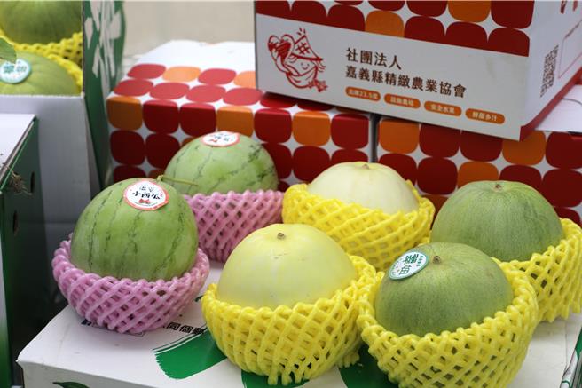 嘉义县近年来推展优质瓜果产销，获得市场肯定。（廖素慧摄）