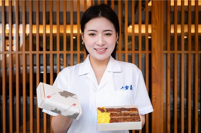 小倉屋光復本店土用丑兩日限量「鰻蒸竹定食」便當買一送一。（小倉屋提供）