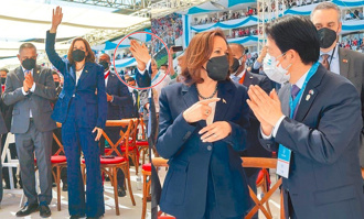 賴清德曾同框賀錦麗！ 陳揮文曝殘酷臉書照：賴被裁到「剩手入鏡」