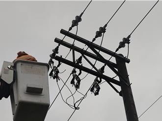 彰化逾3千戶紛傳停電 凱米強風致2區域高壓斷線