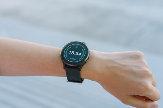 人妻趴床诡身亡 夫啜泣报案 智慧手表却露馅：凶手就是他