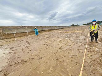 嘉縣 網友熱議 台積電徵挖土工突喊卡