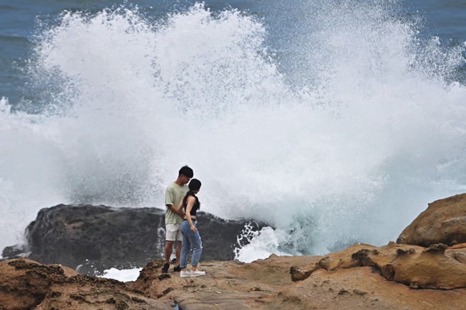 凱米恐釀15米浪高、山崩，侯友宜視察浮洲橋：嚴禁前往管制區。（示意圖／本報資料照）