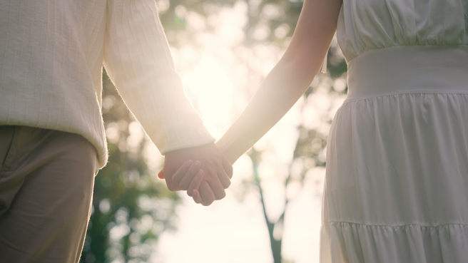 金牛+处女、双子+水瓶、牡羊+天秤3星座组合非常登对，在一起感情甜蜜。（示意图：shutterstock／达志）