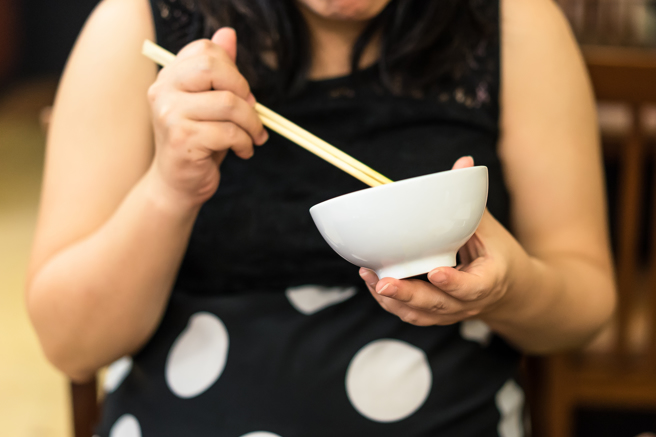 男子在網上交友，豈料，他和女網友一同居後，對方現出真面目讓他嚇壞。（示意圖：shutterstock／達志）