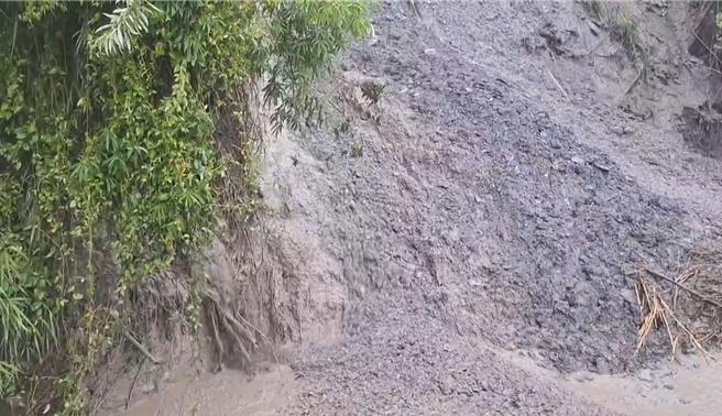 公路局中区养护工程分局谷关段24日指出，研判大梨山地区届时可能降下致灾性雨势，预警性进行道路封闭及管制路段。（读者提供／张妍溱台中传真）