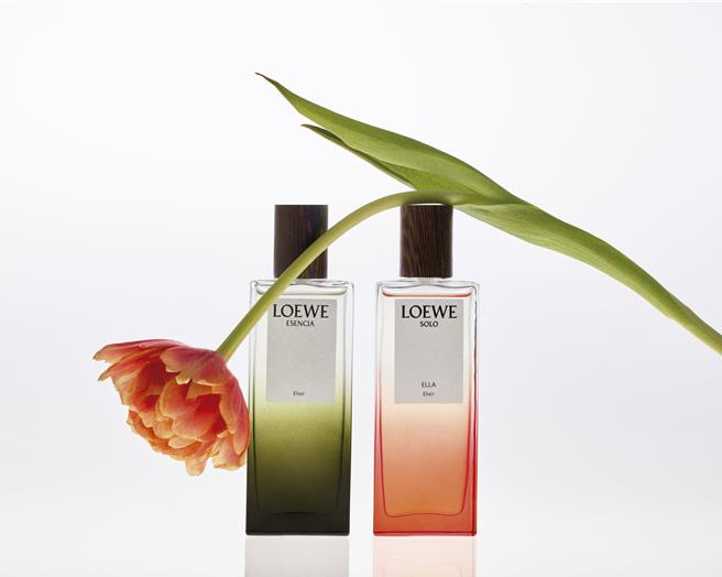 LOEWE打造了加強版的黑色圓舞曲男士＆獨奏宣言女士濃香精，兩性均可使用。（10／10提供／黃唯淯台北傳真）