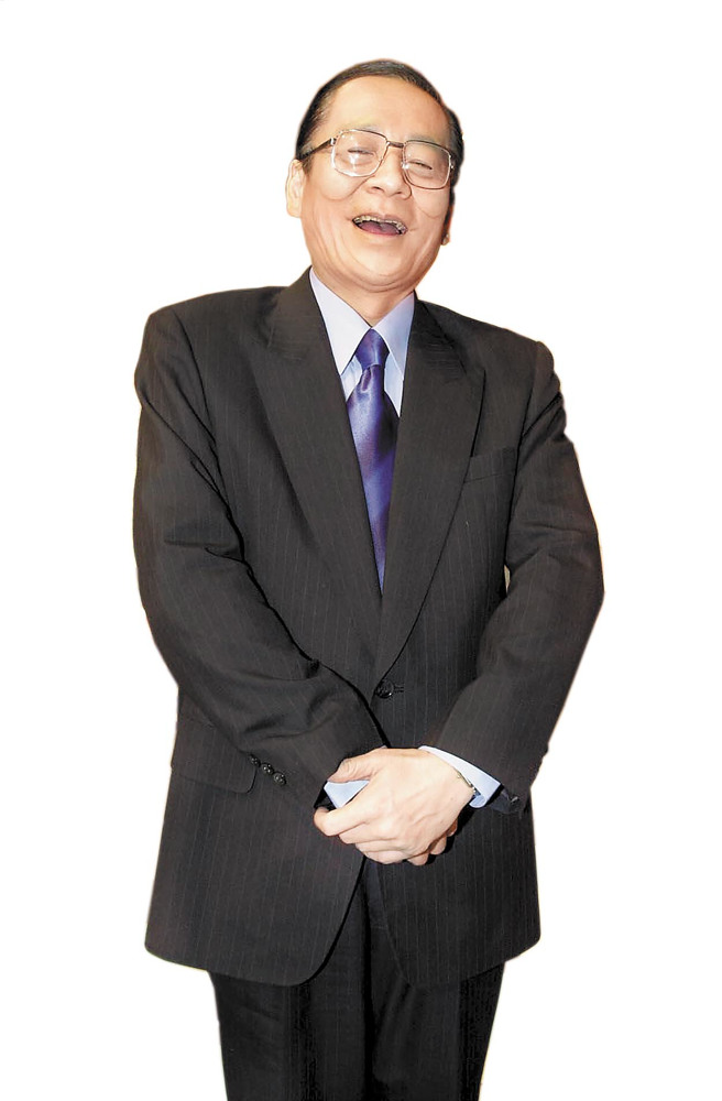 已故艺人高凌风所饰演的「张俊熊」，模仿前行政院长张俊雄维妙维肖。（图／中时资料照）