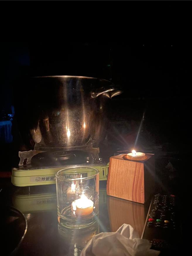 强颱凯米来袭，一度造成全南投县2万5000多户停电，经过不断抢修，截至晚间8时止仍有6700多户未修復。（民眾提供／杨静茹南投传真）