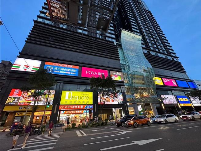 京站時尚廣場25日上午11：00－14：00暫停營業。（京站提供／朱世凱台北傳真）