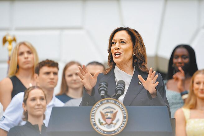 美国副总统贺锦丽，几乎已笃定成为民主党总统候选人。（路透）