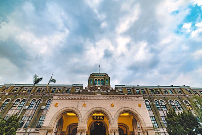 高達51.5％國人不相信大法官能夠超出黨派，獨立行使職權。（圖／本報資料照片）