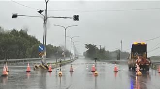 超大豪雨狂炸八掌溪 台1線省道2橋雙向封閉