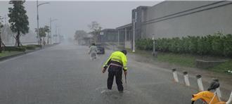 凱米強勢來襲高雄多處成災 高市府：今停止收運垃圾