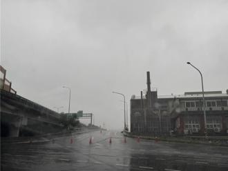 凯米带雨量三爷溪水位飙升 仁德交流道急封闭