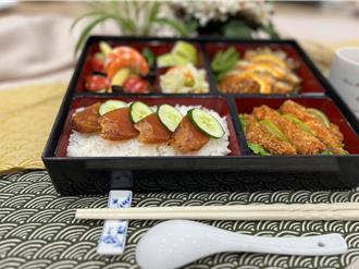 搶攻暑假商機 口湖遊客中心推「烏金鰻香」定食