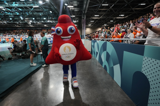 巴黎奧運吉祥物搶手 源自法國重要象徵！紅燈區沒缺席