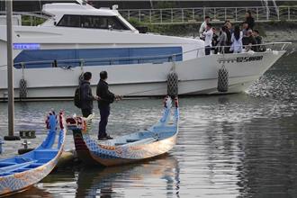 士林河岸兩起意外！ 浮屍撈起、老翁落水仍搜救中