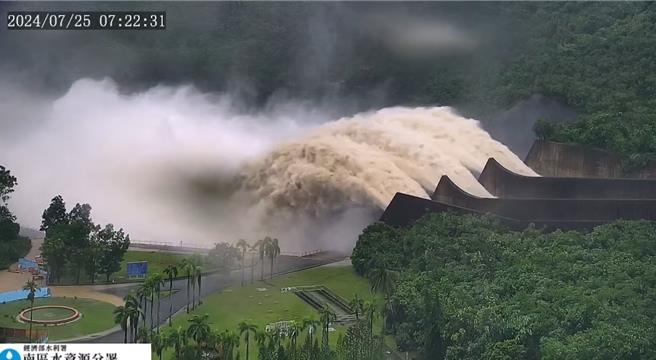 曾文水库蓄水大进帐，放流量增加到每秒2000立方公尺。（南水分署提供／宝智华台南传真）