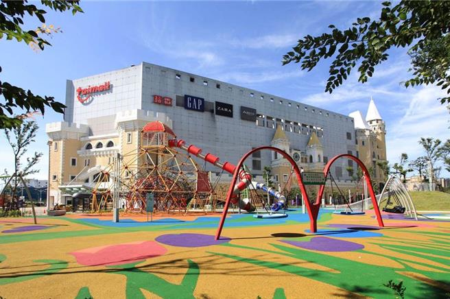 台茂购物中心今正常营业，美丽新影城12点开始营业。（台茂购物中心提供／朱世凯台北传真）