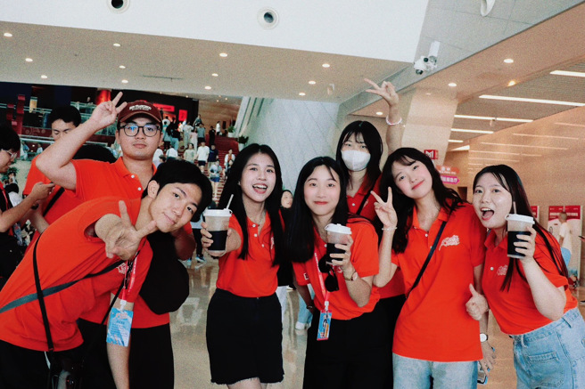 芒果實習生參訪合影（攝/景義婷）