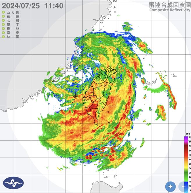 凯米颱风中心位于马祖南方，强度已减弱，但暴风圈仍持续影响台湾各地。（中央气象署提供）