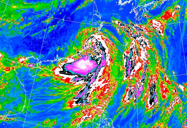 目前凱米暴風圈仍籠罩高雄以北、東半部及澎湖、馬祖、金門，各地風雨持續。（中央氣象署提供）