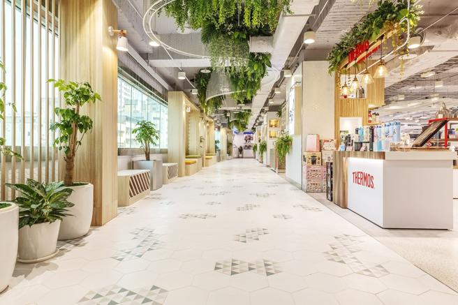 SOGO高雄三多店7／25日全日暫停營業，店景資料照。（SOGO提供）