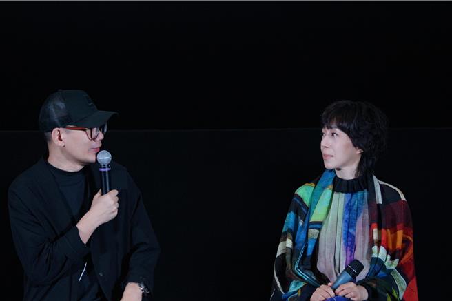 萬芳（右）和張吉安在馬來西亞努力跑宣傳。（原點概念提供）