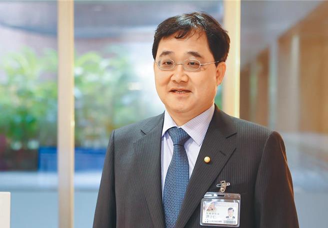 台湾医务管理学会理事长、新光医院副院长洪子仁呼吁，医疗机构应有共识，只要政府宣布停班课，就暂停一般医疗业务。（洪子仁提供）