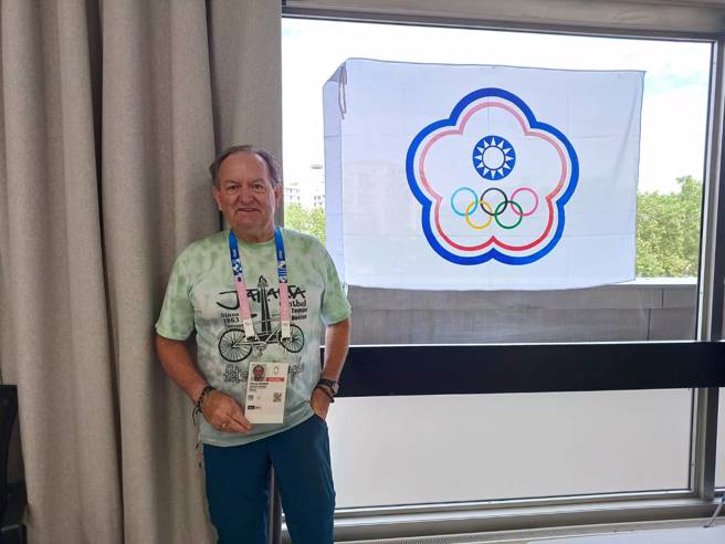 67歲的瑞夫德住在台灣13年，為了擔任巴黎奧運、帕運志工回到法國，等到帕運結束後，預計9月中回台灣。（陳筱琳攝）