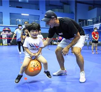 慶父親節北市運動中心88免費入場 同行子女享優惠
