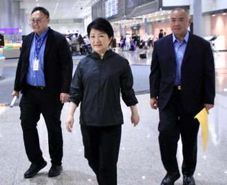 馬不停蹄！盧秀燕深夜再度赴美 接續訪問行程