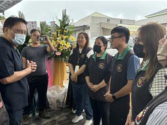 颱風吹落女兒牆釀1死1命危 父親禱告：幫7歲兒集氣度過危險