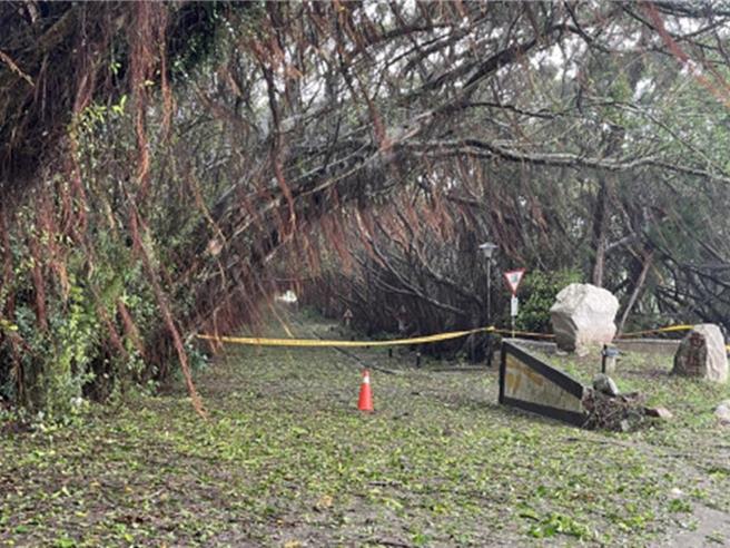 颱风凯米来袭，马祖部分地区受创。（马祖日报提供）