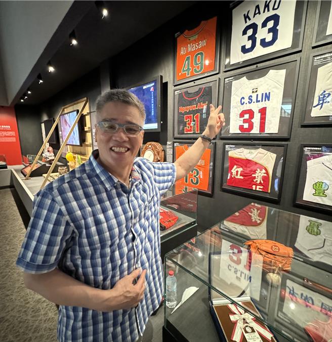 傳奇球星郭源治希望藉由獎牌、獎章和裝備的託管給史前館應用展示，影響更多熱愛並關注體育的人。(史前館提供／蔡旻妤台東傳真)