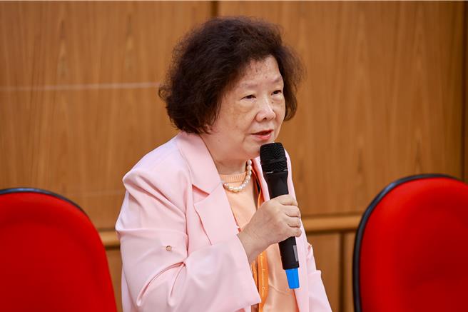 大考中心主任張新仁於今（26）日主持審議考生違規事項會議。（羅永銘攝）