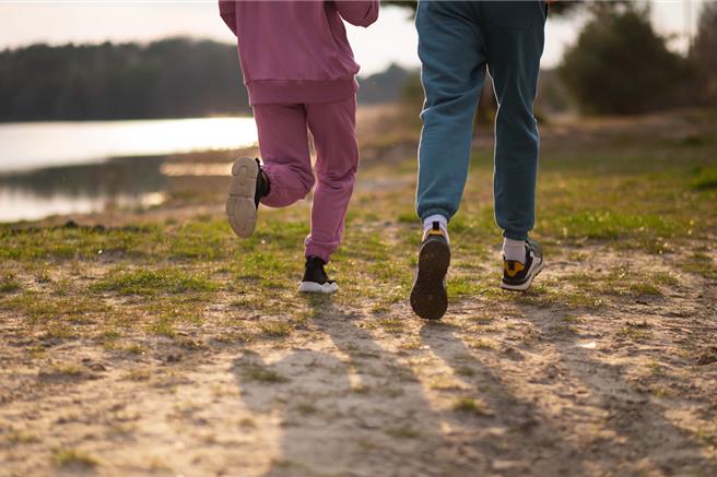 據兒童福利聯盟《2024台灣兒少運動狀況及家長支持調查》顯示，台灣11-13歲學童的運動現況有超過7成以上運動量未達WHO建議標準。（兒盟提供／林良齊台北傳真）