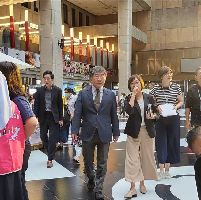 政务委员、前卫福部长陈时中表示，总额瘦身还在研究中，目前有上百亿规模，但强调不是想瘦就能瘦，需要检视有无重复、过度使用的项目。（林周义摄）