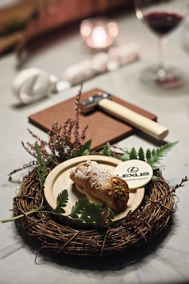 「道地の傳統味-Cannoli & BABA」中的卡諾里卷Cannoli起源於9世紀的義大利西西里島，相傳是阿拉伯人統治西西里 島期間所發明的點心。（陳大任攝）