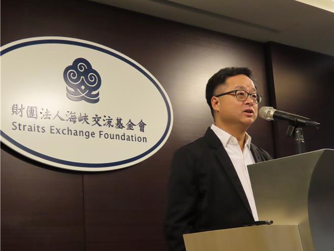 海基会副董事长兼秘书长罗文嘉26日主持背景说明会。（朱绍圣摄）