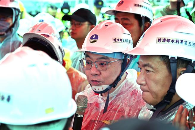 行政院發言人陳世凱表示，本次凱米颱風所造成的淹水面積較過去為少，退水速度也較過去為短，顯見在前瞻基礎建設的治水工程效應下，中央與地方攜手合作，在強降雨以及沿海大潮的相互作用下，盡力將影響範圍與時間降到最小。（行政院提供／游念育台北傳真）