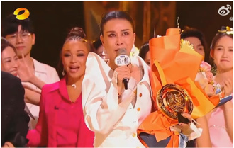 《歌手2024》冠軍是那英！賽事鬧黑幕爭議網批「全是劇本」