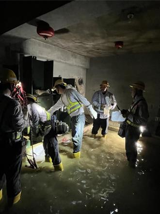 台電搶修加快復電   地下配電室設備泡水最棘手