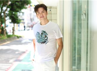 李聖傑驚爆差點從5層樓高跌落　還原現場「嚇到腿都僵了」