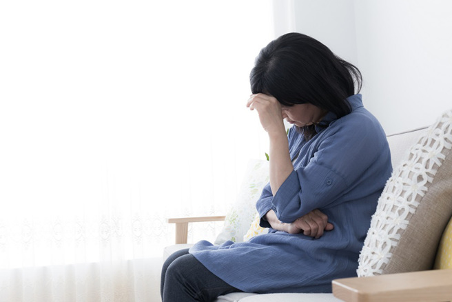 弟弟吵着婚后要入住爸妈出租的套房，形同断爸妈经济来源，离谱的是只愿意付1万元租金+生活费。（示意图：shutterstock／达志）